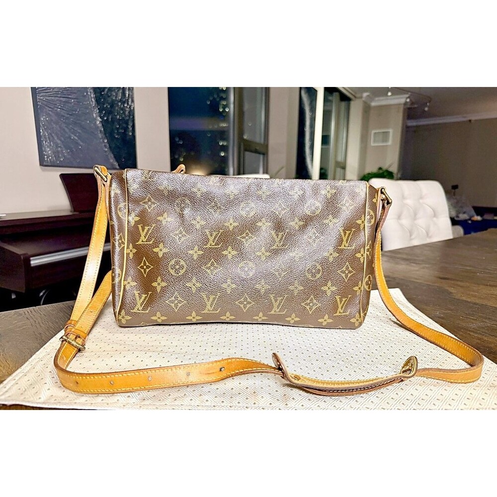Authentic Louis Vuitton LV Monogram Crossbody Bag